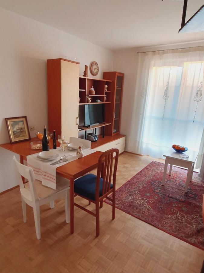Apartment Gracijela Porec Exterior photo